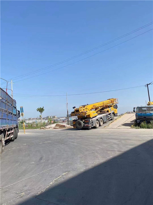 博白县25吨吊车的租赁价格大概是多少？